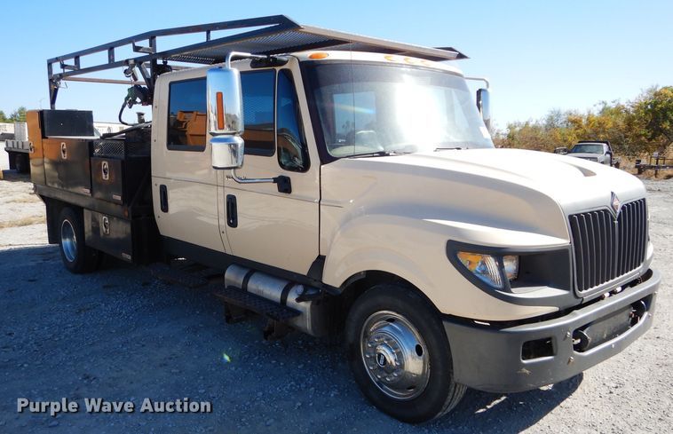 image for item DI8331 2013 International TerraStar  Crew Cab flatbed truck