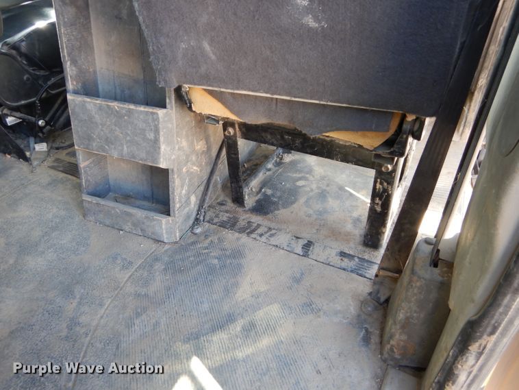 image for item DI8331 2013 International TerraStar  Crew Cab flatbed truck