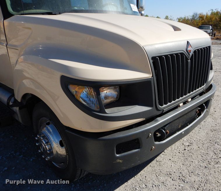 image for item DI8331 2013 International TerraStar  Crew Cab flatbed truck