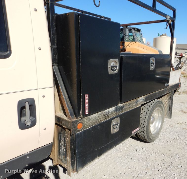 image for item DI8331 2013 International TerraStar  Crew Cab flatbed truck