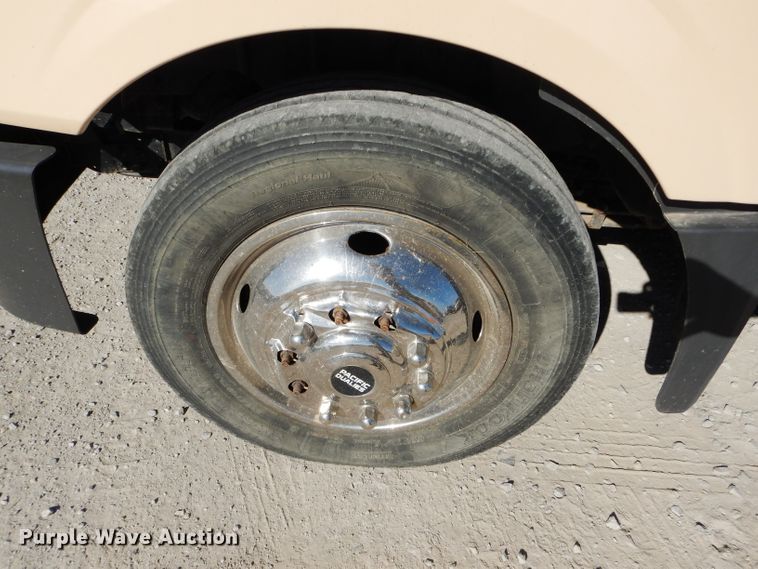 image for item DI8331 2013 International TerraStar  Crew Cab flatbed truck