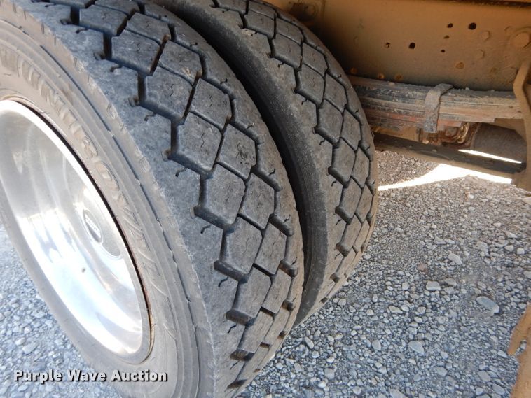 image for item DI8331 2013 International TerraStar  Crew Cab flatbed truck