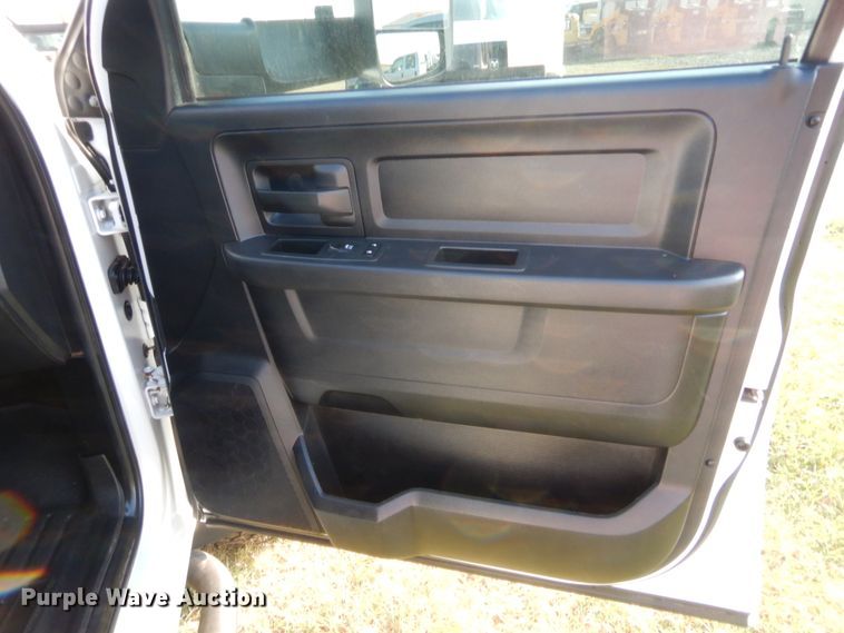 image for item DJ2046 2013 Dodge Ram 5500  Crew Cab flatbed truck