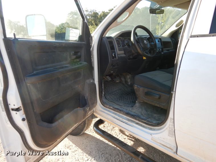 image for item DJ6593 2012 Dodge Ram 4500  Crew Cab flatbed truck