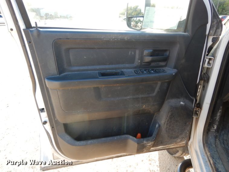 image for item DJ6593 2012 Dodge Ram 4500  Crew Cab flatbed truck