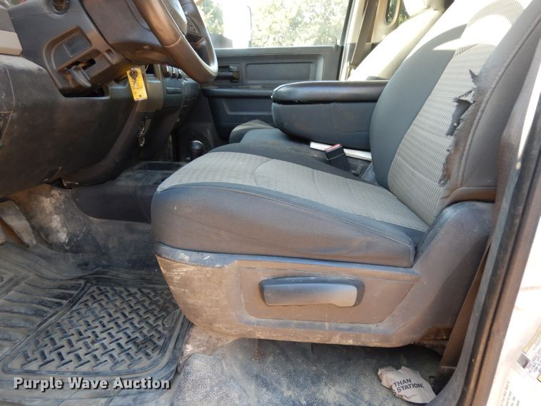 image for item DJ6593 2012 Dodge Ram 4500  Crew Cab flatbed truck