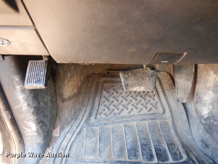 image for item DJ6593 2012 Dodge Ram 4500  Crew Cab flatbed truck