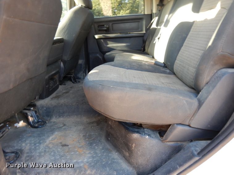 image for item DJ6593 2012 Dodge Ram 4500  Crew Cab flatbed truck