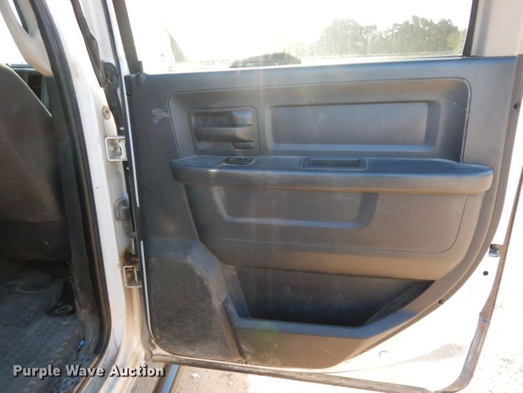 image for item DJ6593 2012 Dodge Ram 4500  Crew Cab flatbed truck