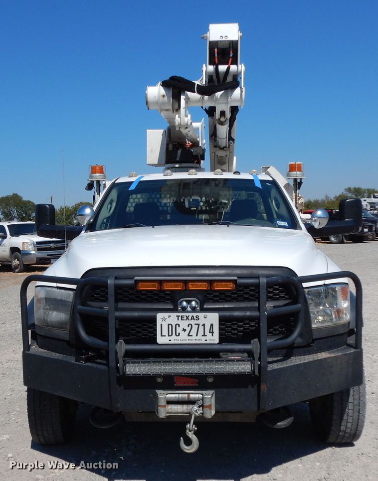 image for item DJ6607 2015 Dodge Ram 5500  bucket truck