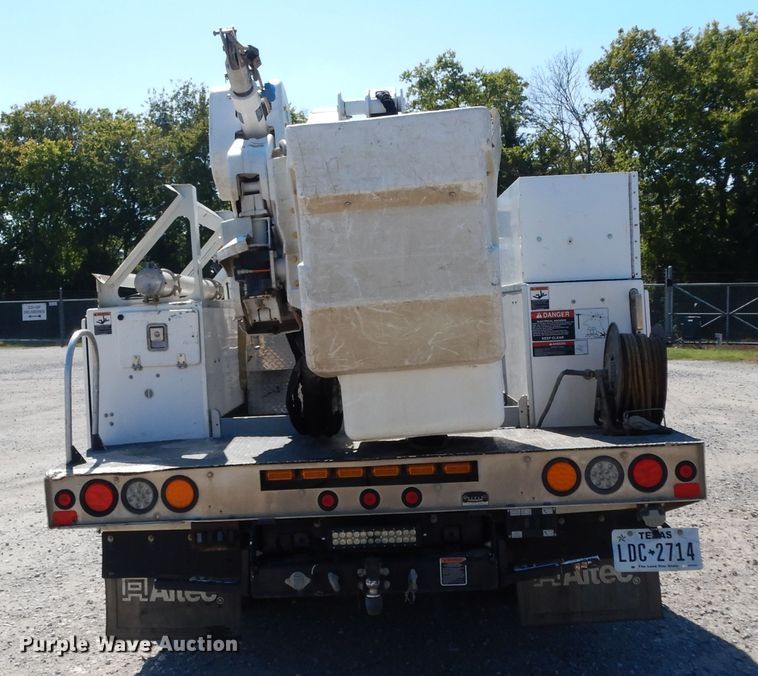 image for item DJ6607 2015 Dodge Ram 5500  bucket truck