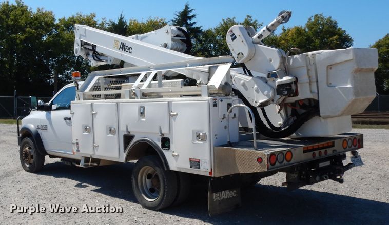image for item DJ6607 2015 Dodge Ram 5500  bucket truck