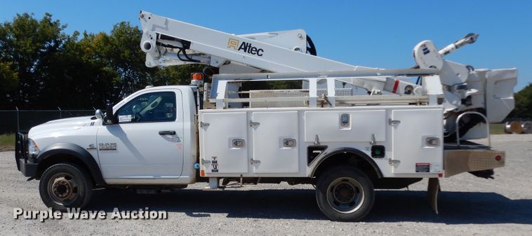 image for item DJ6607 2015 Dodge Ram 5500  bucket truck