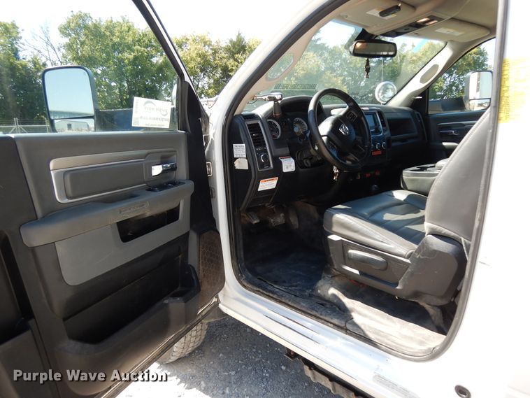 image for item DJ6607 2015 Dodge Ram 5500  bucket truck