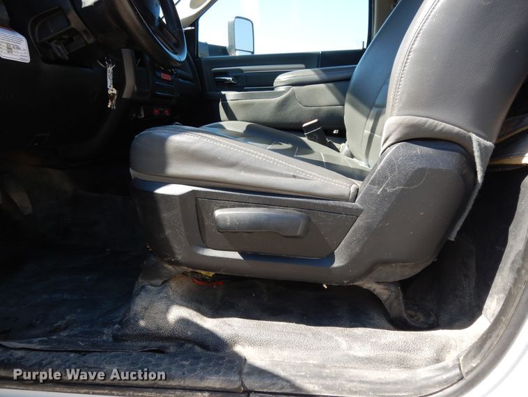 image for item DJ6607 2015 Dodge Ram 5500  bucket truck