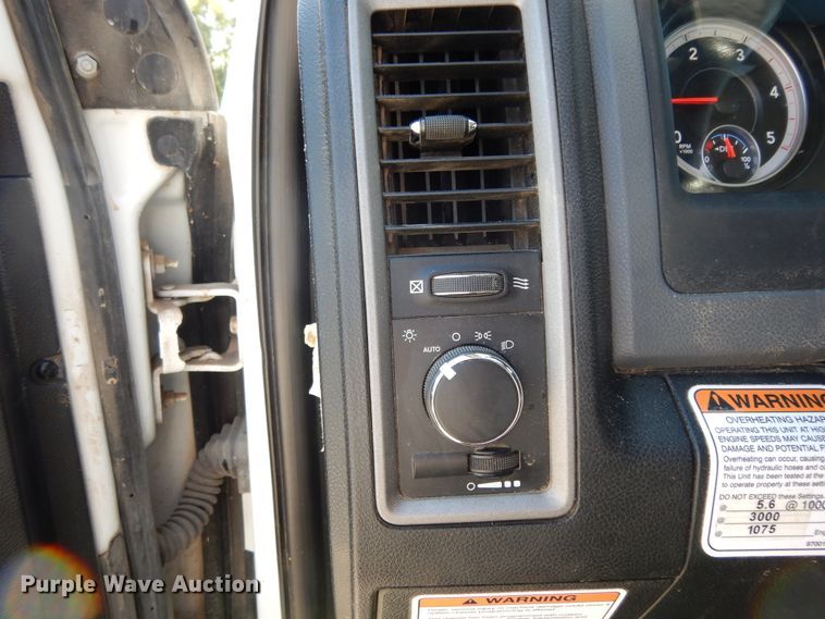 image for item DJ6607 2015 Dodge Ram 5500  bucket truck