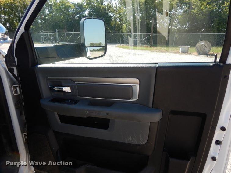 image for item DJ6607 2015 Dodge Ram 5500  bucket truck