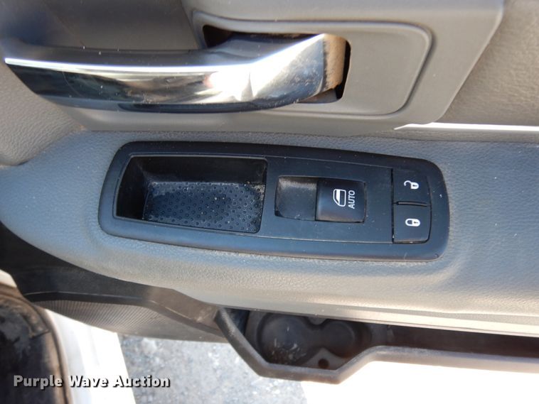 image for item DJ6607 2015 Dodge Ram 5500  bucket truck