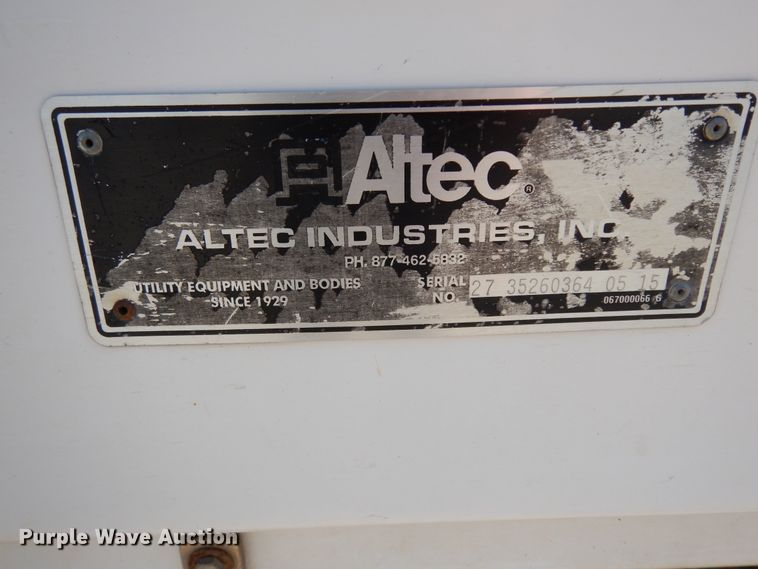 image for item DJ6607 2015 Dodge Ram 5500  bucket truck