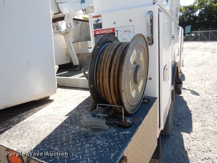 image for item DJ6607 2015 Dodge Ram 5500  bucket truck