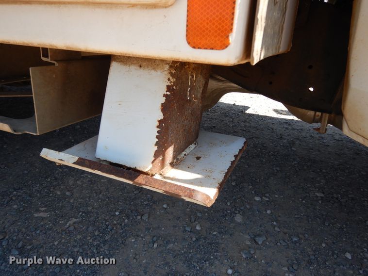 image for item DJ6607 2015 Dodge Ram 5500  bucket truck