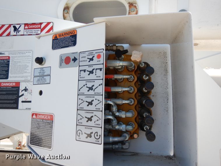 image for item DJ6607 2015 Dodge Ram 5500  bucket truck