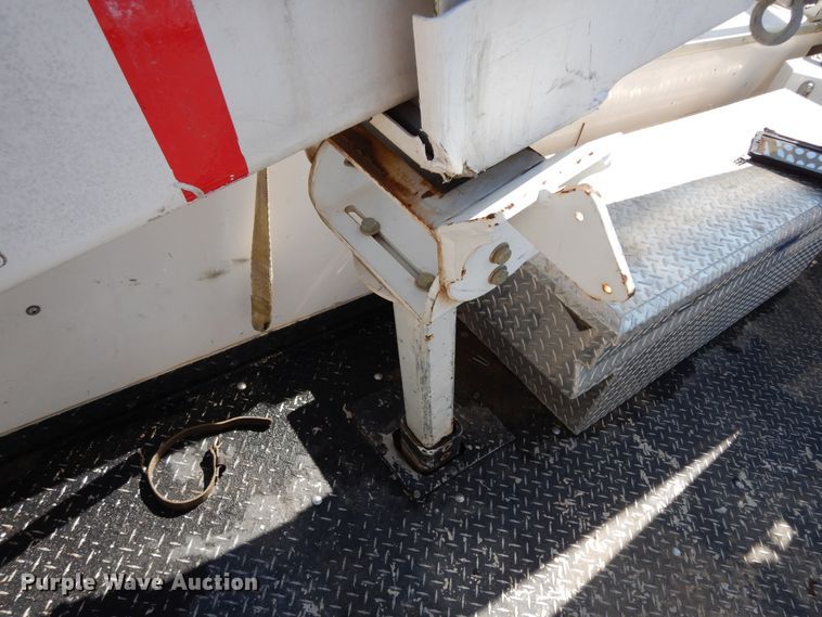 image for item DJ6607 2015 Dodge Ram 5500  bucket truck