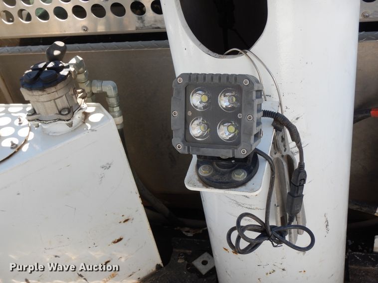 image for item DJ6607 2015 Dodge Ram 5500  bucket truck