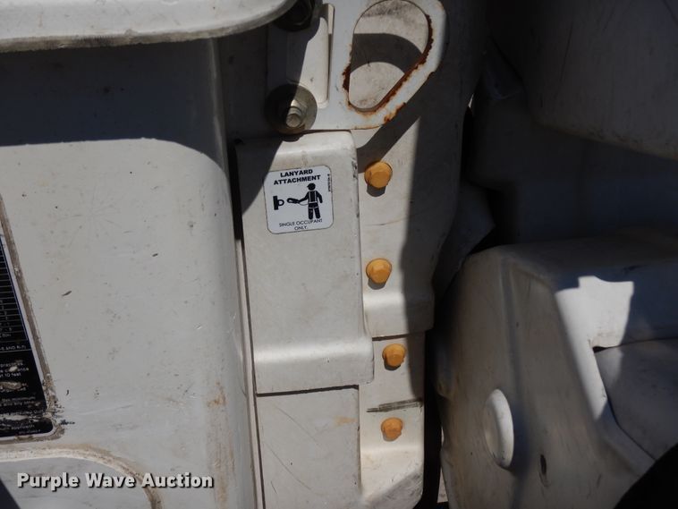 image for item DJ6607 2015 Dodge Ram 5500  bucket truck