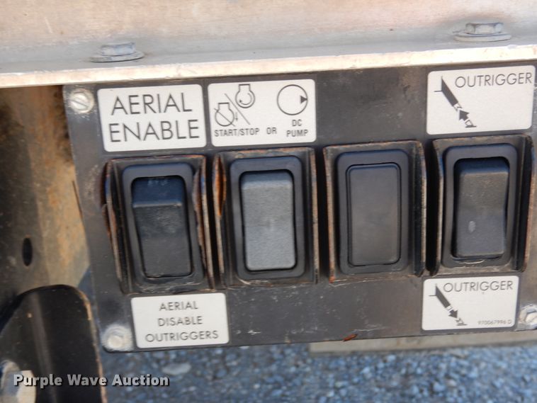 image for item DJ6607 2015 Dodge Ram 5500  bucket truck