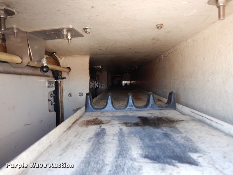 image for item DJ6607 2015 Dodge Ram 5500  bucket truck