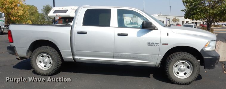 image for item DJ6837 2017 Dodge Ram 1500  Crew Cab pickup truck