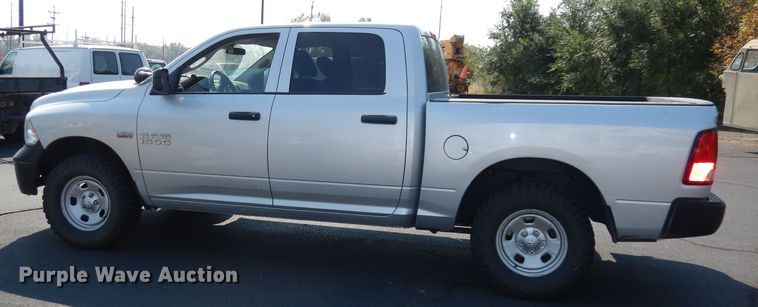 image for item DJ6837 2017 Dodge Ram 1500  Crew Cab pickup truck