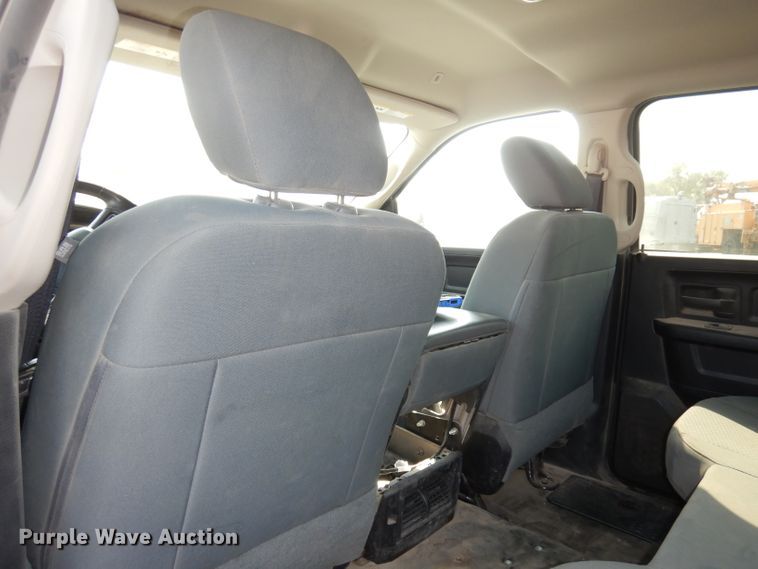 image for item DJ6837 2017 Dodge Ram 1500  Crew Cab pickup truck