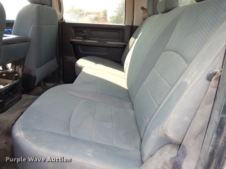 image for item DJ6837 2017 Dodge Ram 1500  Crew Cab pickup truck