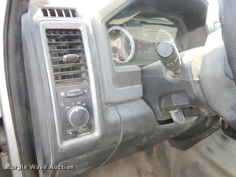 image for item DJ6837 2017 Dodge Ram 1500  Crew Cab pickup truck