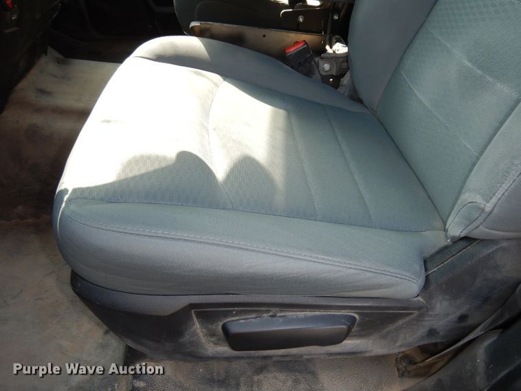 image for item DJ6837 2017 Dodge Ram 1500  Crew Cab pickup truck