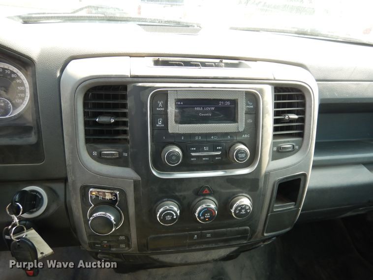 image for item DJ6837 2017 Dodge Ram 1500  Crew Cab pickup truck