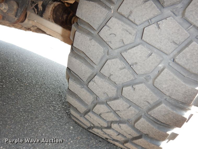 image for item DJ6837 2017 Dodge Ram 1500  Crew Cab pickup truck