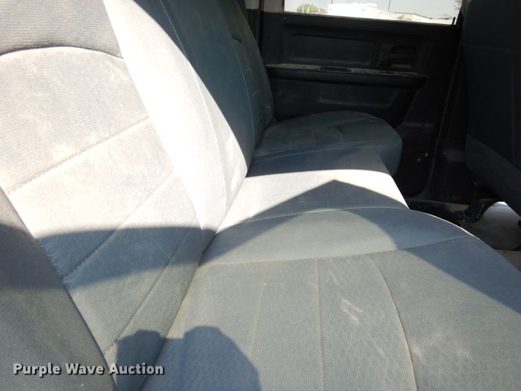 image for item DJ6837 2017 Dodge Ram 1500  Crew Cab pickup truck