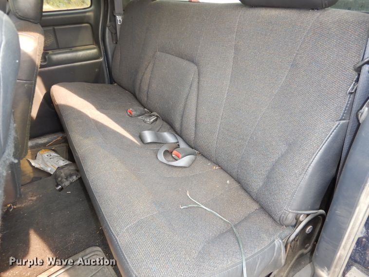 image for item DJ6850 2000 Chevrolet Silverado 1500  Ext. Cab pickup truck