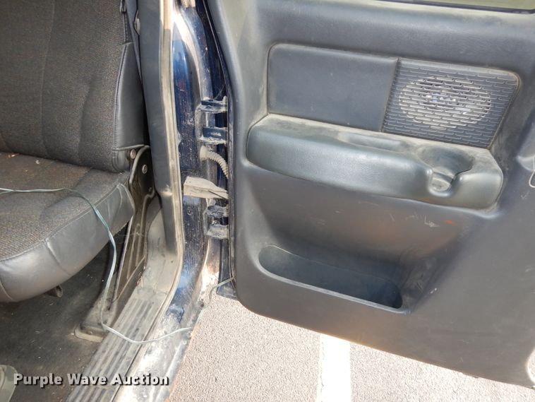 image for item DJ6850 2000 Chevrolet Silverado 1500  Ext. Cab pickup truck