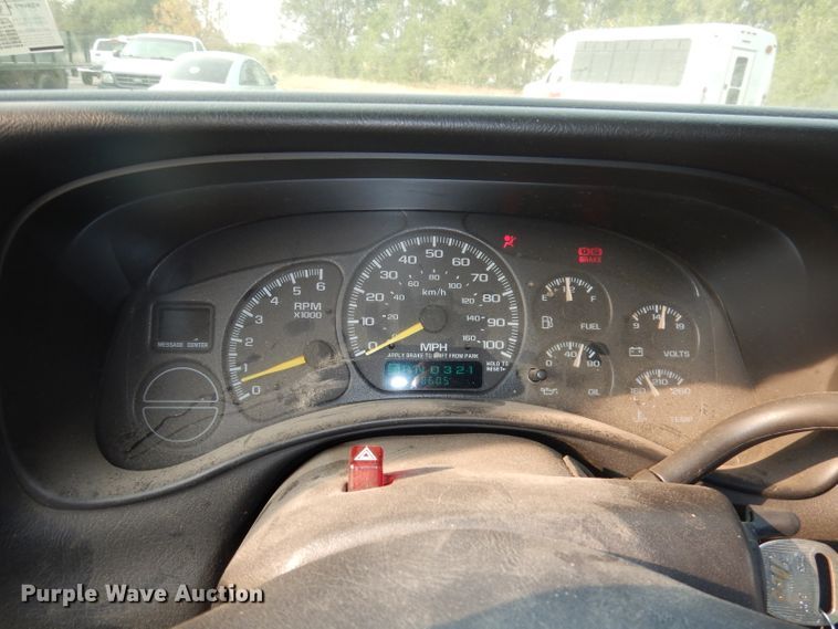 image for item DJ6850 2000 Chevrolet Silverado 1500  Ext. Cab pickup truck