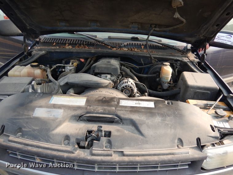 image for item DJ6850 2000 Chevrolet Silverado 1500  Ext. Cab pickup truck