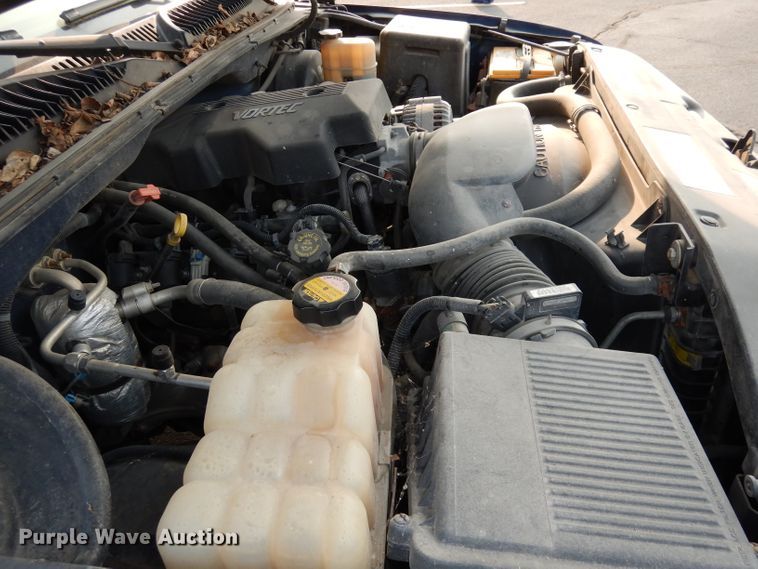 image for item DJ6850 2000 Chevrolet Silverado 1500  Ext. Cab pickup truck