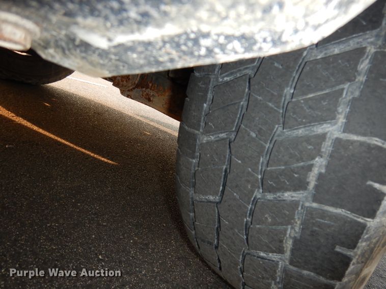 image for item DJ6850 2000 Chevrolet Silverado 1500  Ext. Cab pickup truck