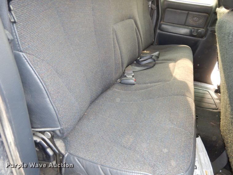 image for item DJ6850 2000 Chevrolet Silverado 1500  Ext. Cab pickup truck