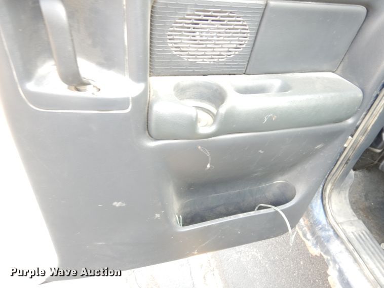 image for item DJ6850 2000 Chevrolet Silverado 1500  Ext. Cab pickup truck