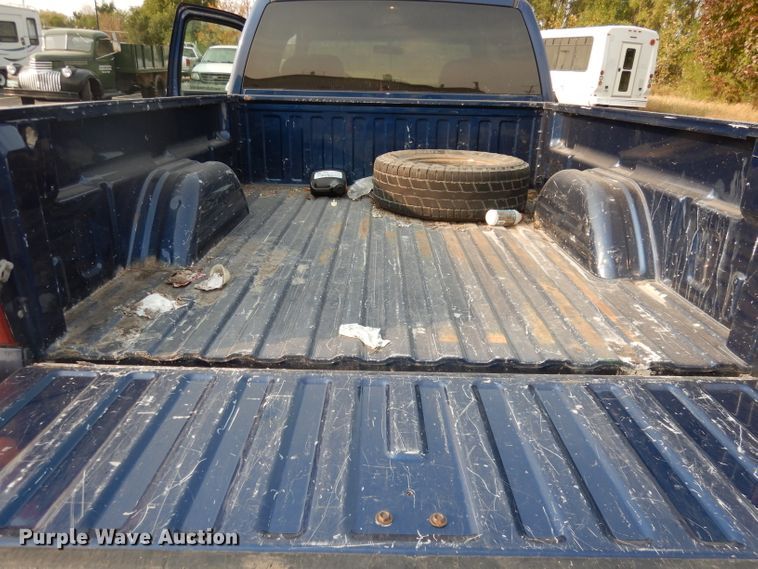 image for item DJ6850 2000 Chevrolet Silverado 1500  Ext. Cab pickup truck