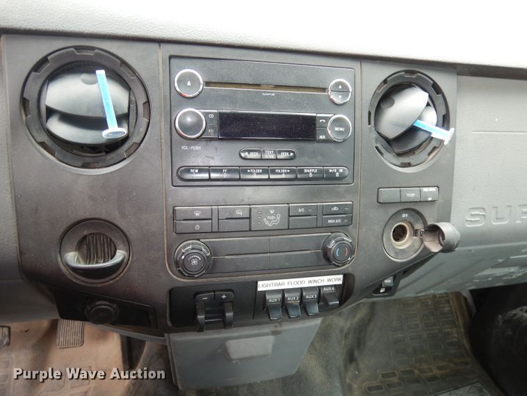 image for item DJ6900 2014 Ford F550 Super Duty XL  rollback truck